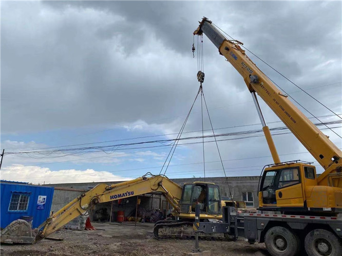 紫阳县25吨吊车的工作半径是多少？